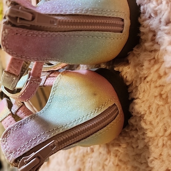 Rainbow Sandals - Picture 5 of 7